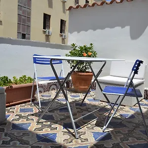 Bed & Breakfast Dietro Al Massimo, Palermo
